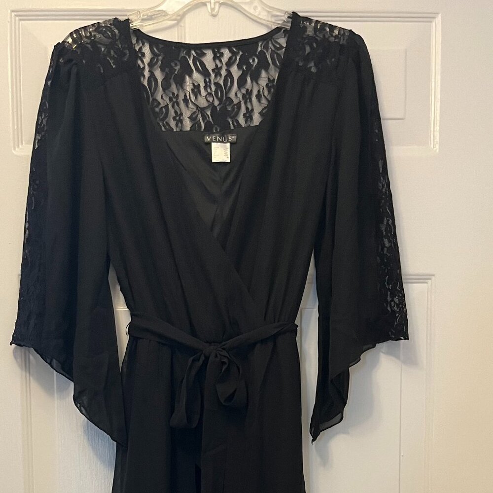 NWOT VENUS Black Lace Mixed Media Jumpsuit Size XS.